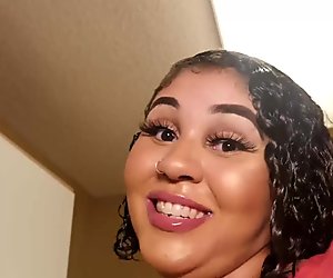 King Gutta fucks thick Texas teen freak Simone Richards